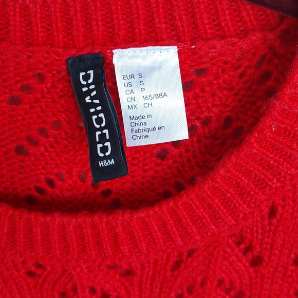 H&M Sweaters - H&M red pullover